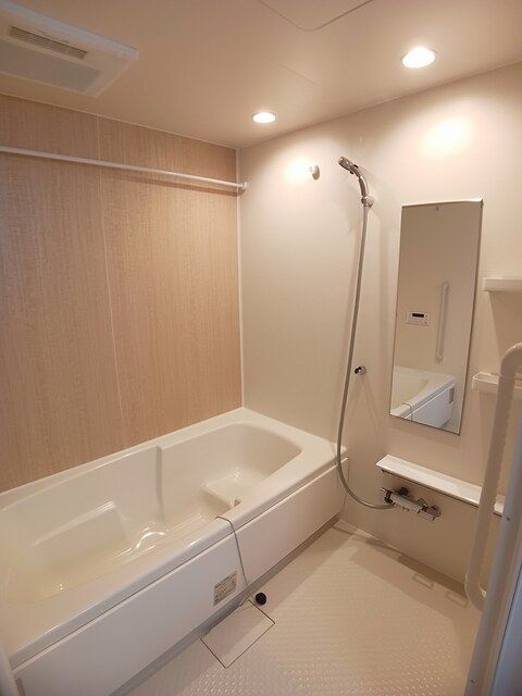 バス・シャワールーム　バス