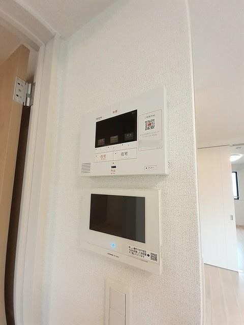 セキュリティ　モニター付きインターホン