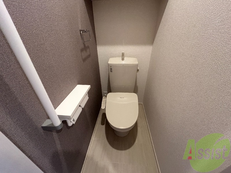 トイレ　トイレも多機能で便利です。冬場も温かくお使いいただけます。