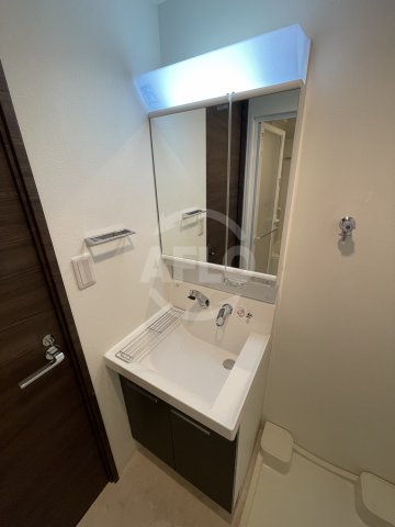 洗面設備　コンフォリア京町堀　独立洗面台