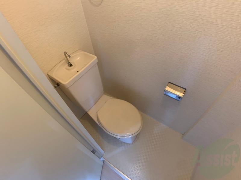 トイレ　こちらはトイレです。清潔感があり、安心して使用できます。