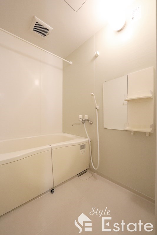 バス・シャワールーム　バスルーム