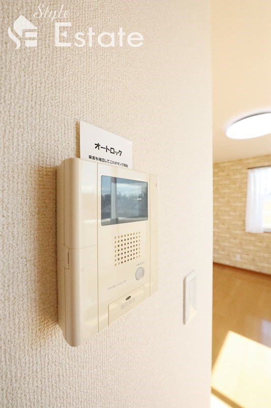 セキュリティ　モニター付きインターホン