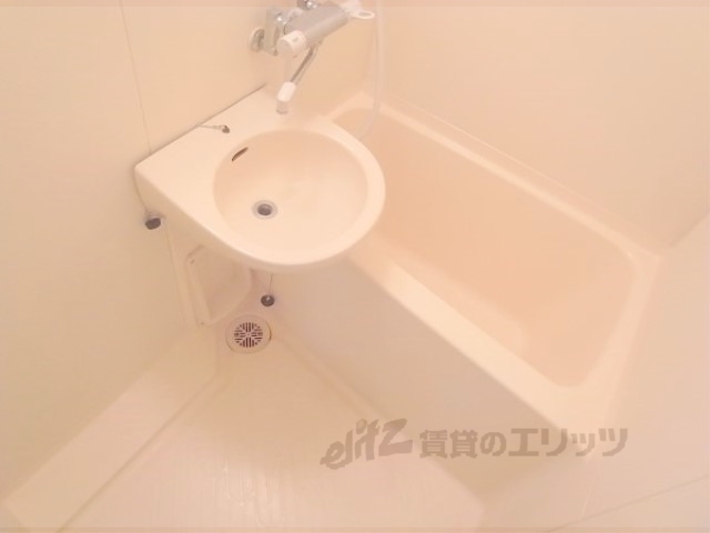 バス・シャワールーム　バス