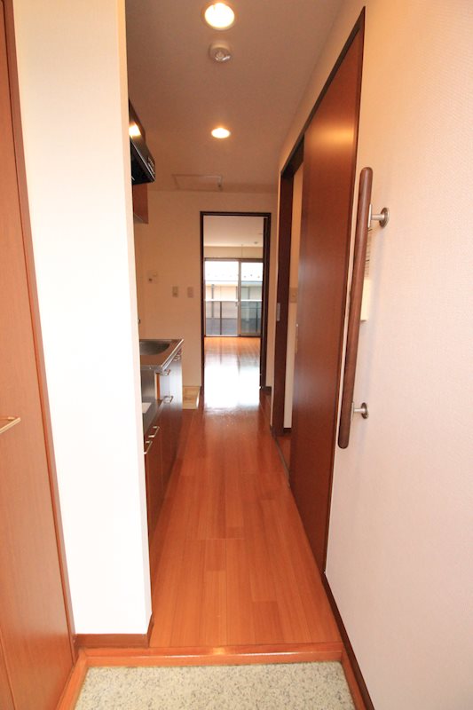 玄関　別号室参考写真です。