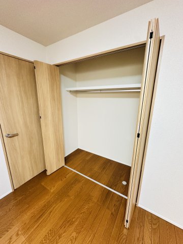 収納　丈の長いお召し物もかけられるクローゼット