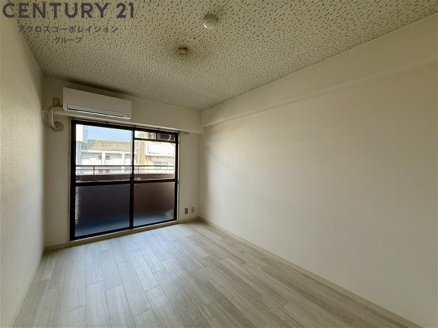 居室・リビング　エアコン付きです！