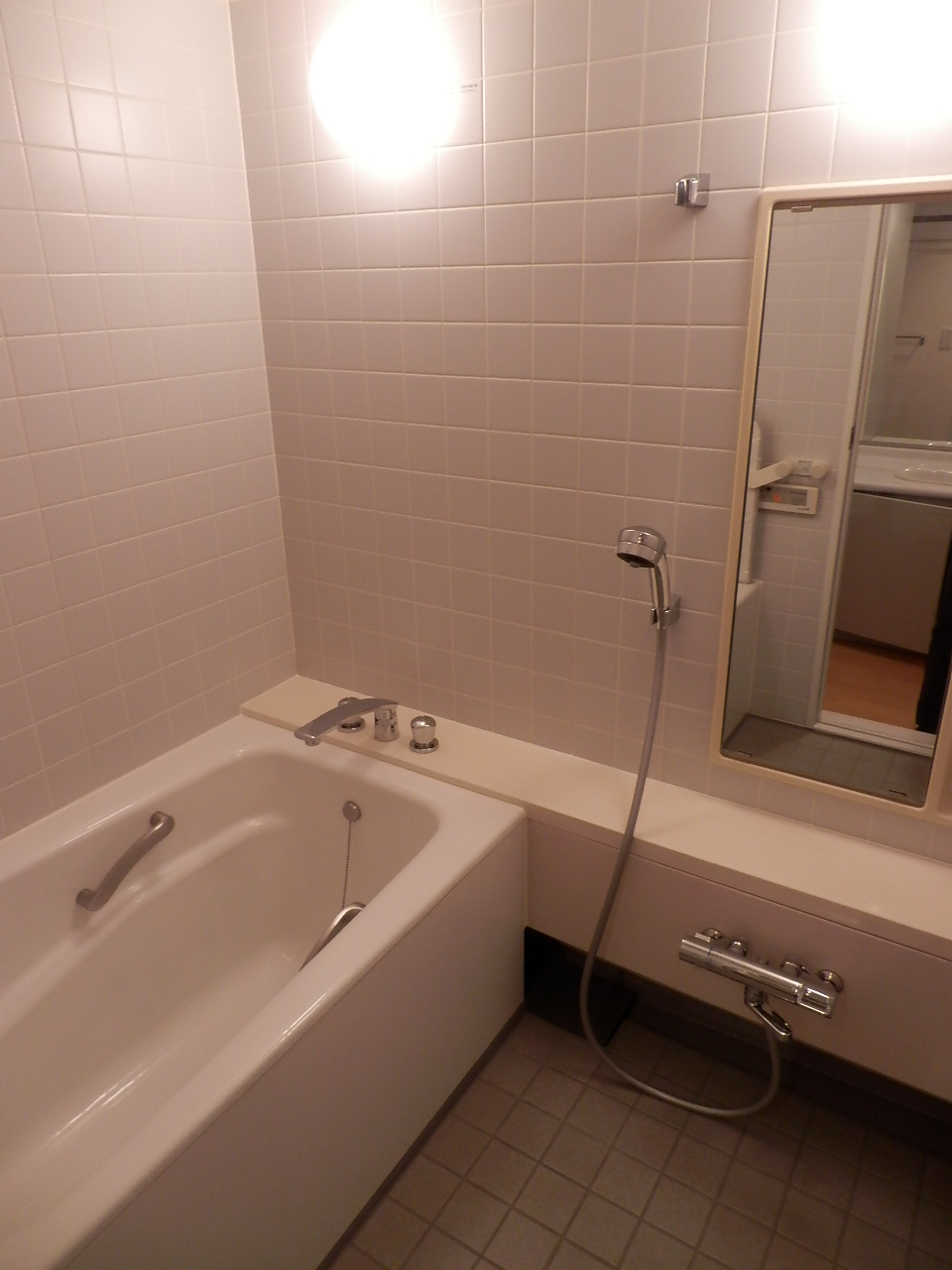 バス・シャワールーム　バス