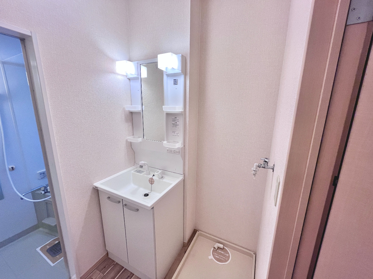 洗面設備　洗面部分・洗髪洗面化粧台＆洗濯機置き場あり◎