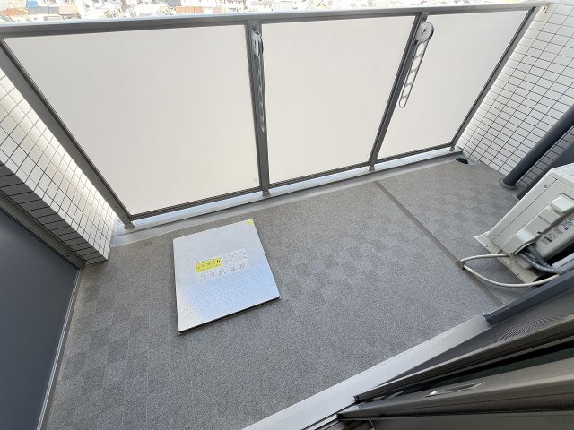 バルコニー　お洗濯にも便利なバルコニー付き