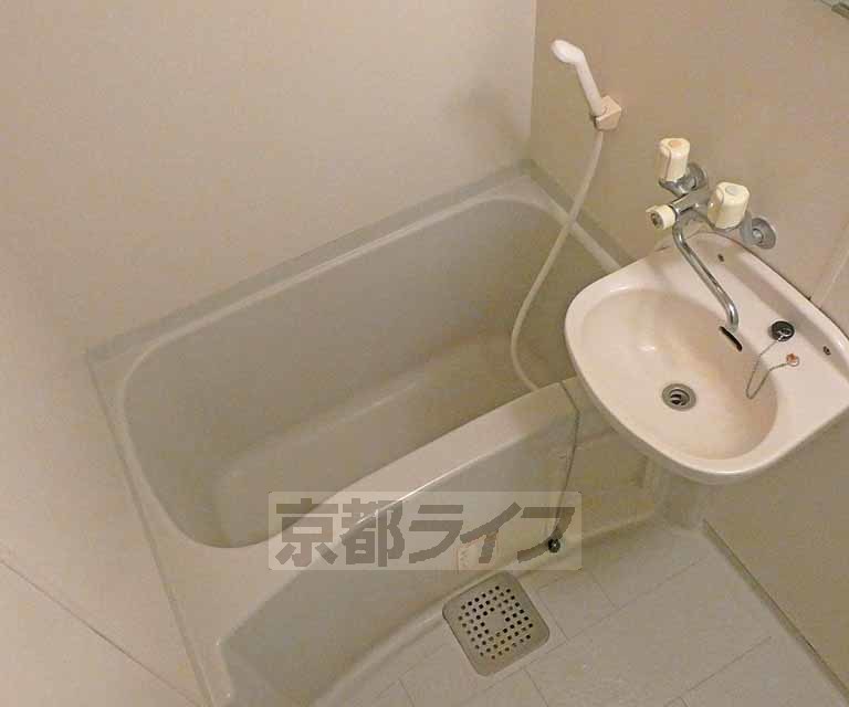 バス・シャワールーム　バスです。