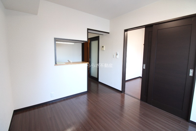 居室・リビング　☆お写真はお部屋違いのものです！現況優先☆