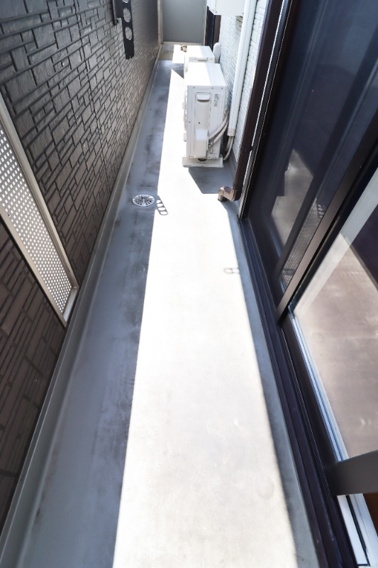 バルコニー　図面と現状に相違がある場合には現状を優先