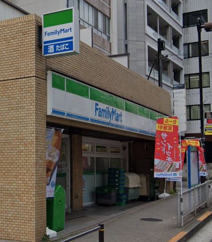 コンビニ　ファミリーマート 三田聖坂下店（コンビニ）まで180m