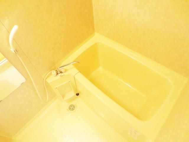 バス・シャワールーム　★清潔感のあるバスルームです★