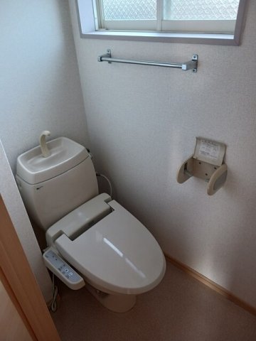 トイレ　トイレもきれいです