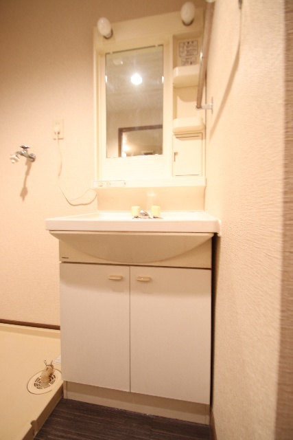 洗面設備　別室の参考写真です。※現況優先