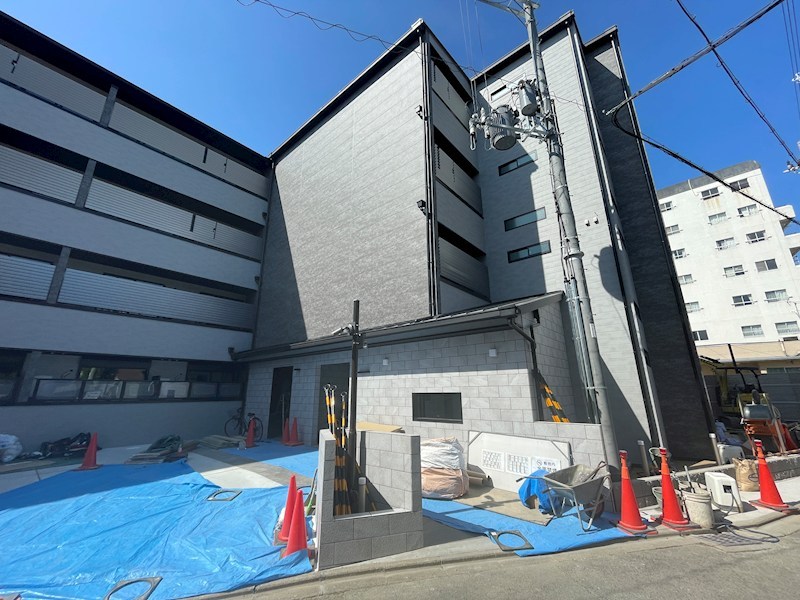 建物外観　建築中