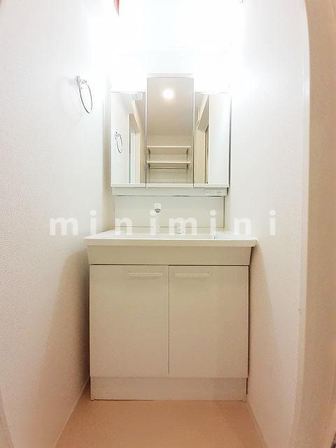 洗面設備　※写真は別号室のものですので現状優先とさせていただきます