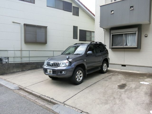 駐車場　敷地内駐車場