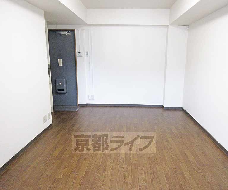 居室・リビング　広々としたお部屋です！