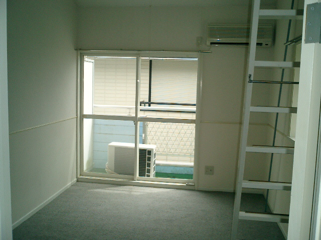 居室・リビング　※別部屋写真