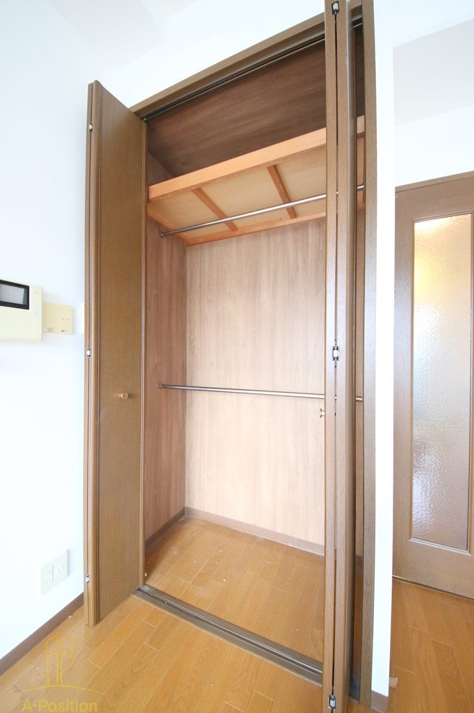 収納　クレール谷町