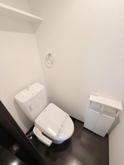 トイレ　反転タイプ写真