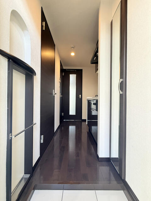 玄関　反転タイプ写真