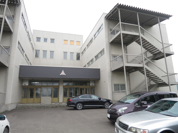 中学校　旭川市立神居中学校（中学校）まで1789m