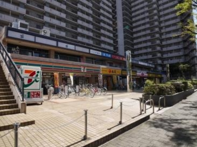 コンビニ　セブンイレブン品川西大井駅前店（コンビニ）まで621m
