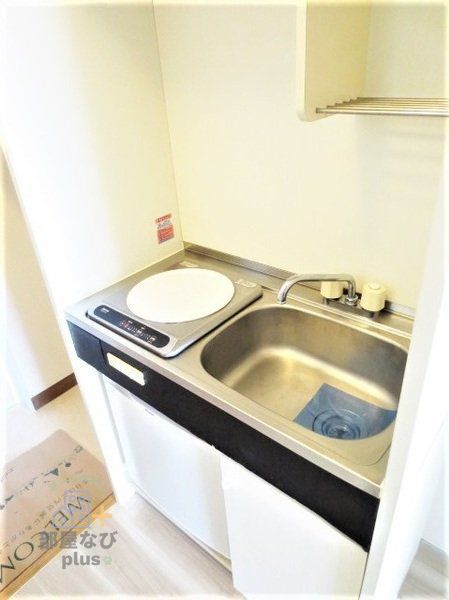 キッチン　※他号室写真です