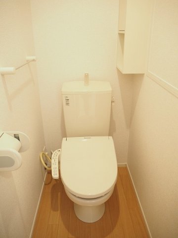 トイレ　清潔感のあるトイレです