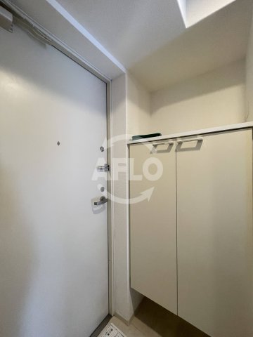 玄関　SEST新大阪　玄関