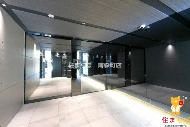 エントランス　「暮らしの設計図は、ここから始まります。」