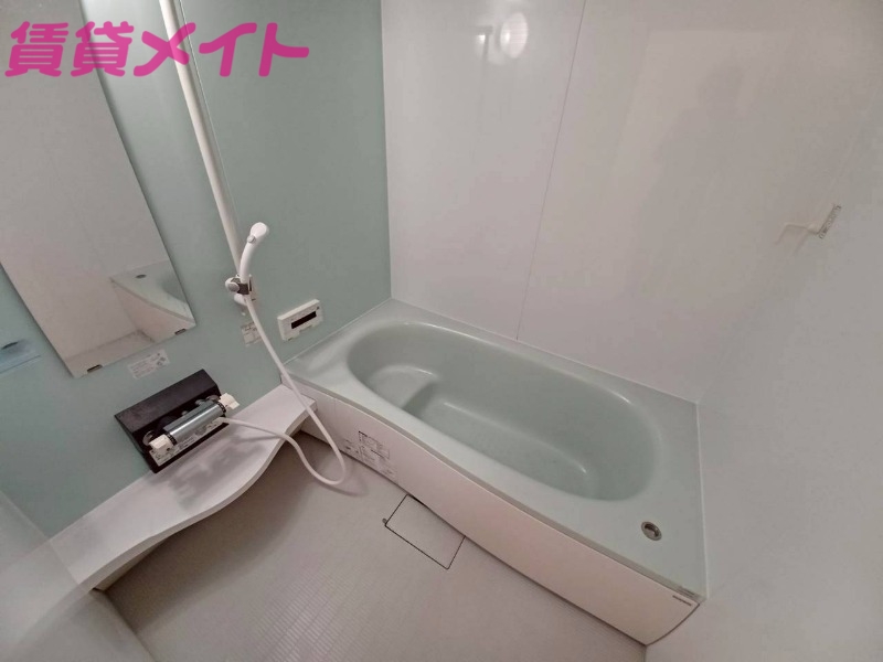 バス・シャワールーム　同型参考写真