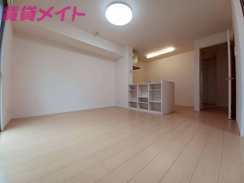 居室・リビング　同型参考写真