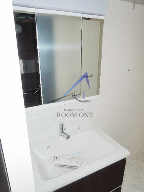 洗面設備　独立洗面台です。