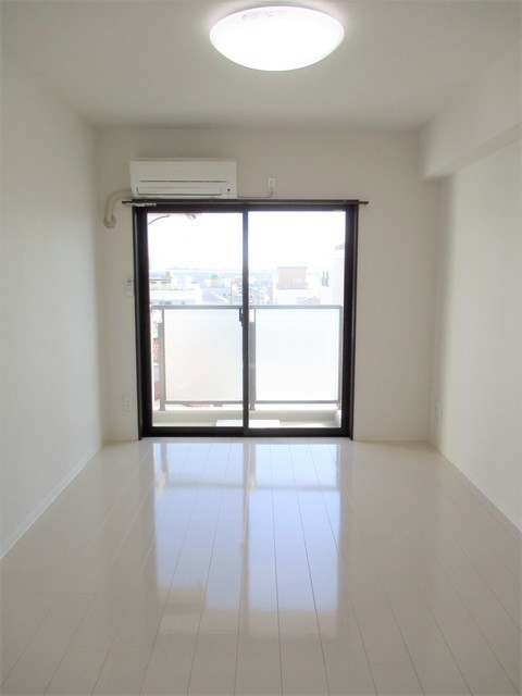 居室・リビング　フローリングのお部屋