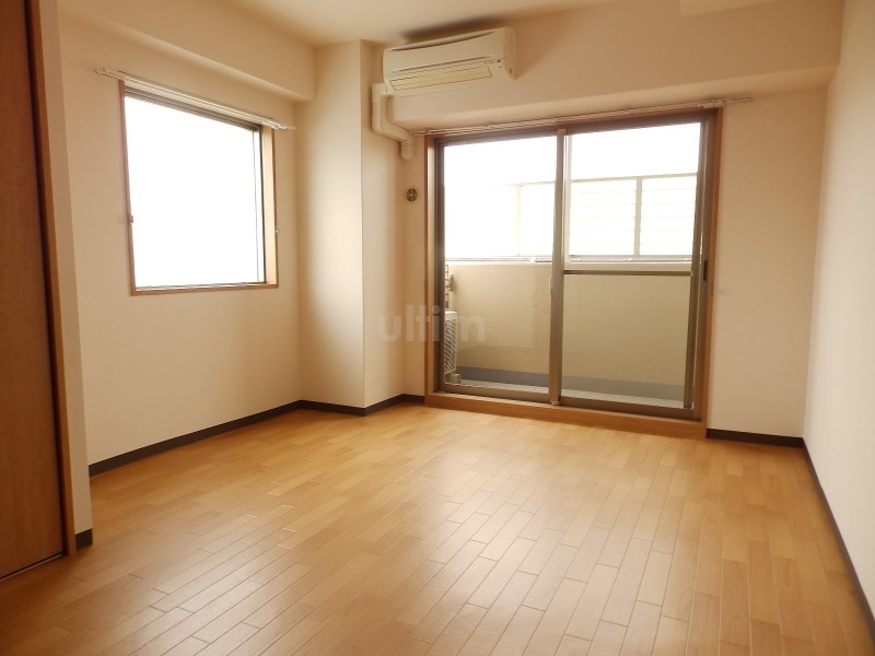 居室・リビング　※同タイプの他のお部屋です