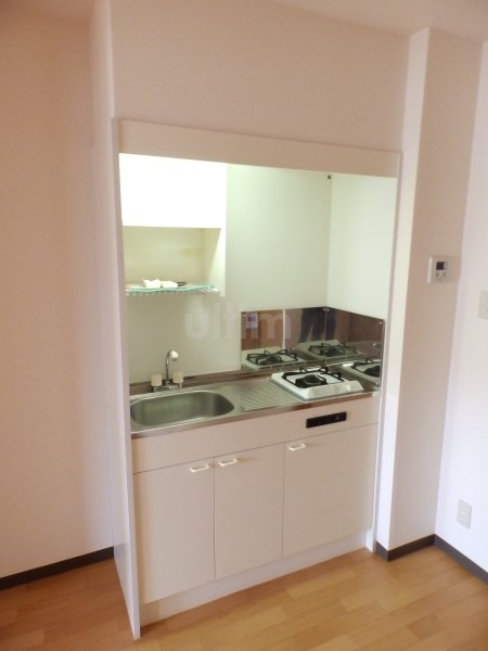 キッチン　※同タイプの他のお部屋です