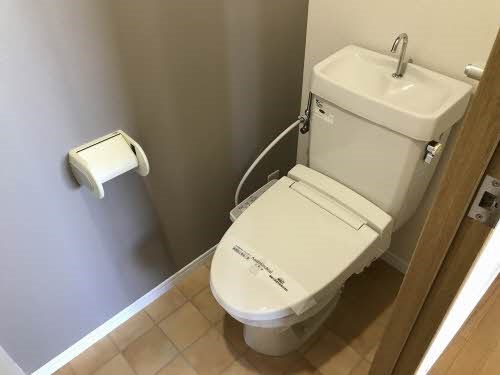 トイレ　温水洗浄暖房便座トイレ