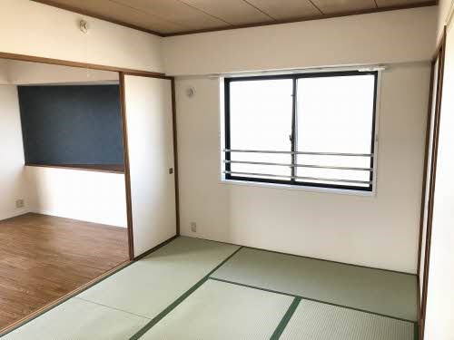 その他　リビング隣には6.1帖和室がありお昼寝やくつろぐのにいいスペ