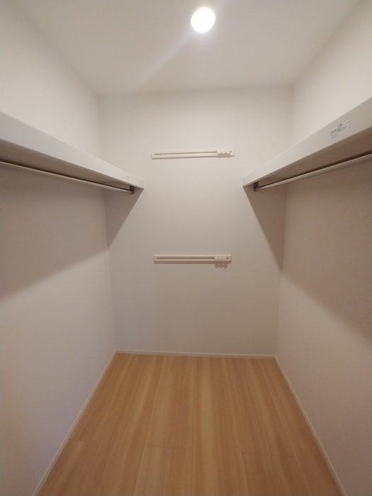 収納　ウォークインクローゼット