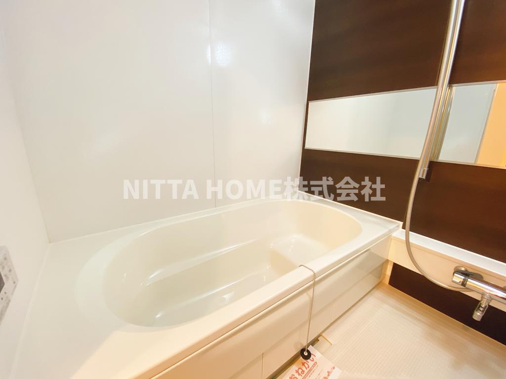 バス・シャワールーム　追い焚きや浴室乾燥付きの１坪以上の大きな浴室◇