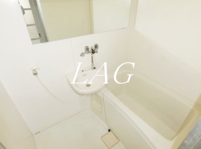 バス・シャワールーム　お風呂です。