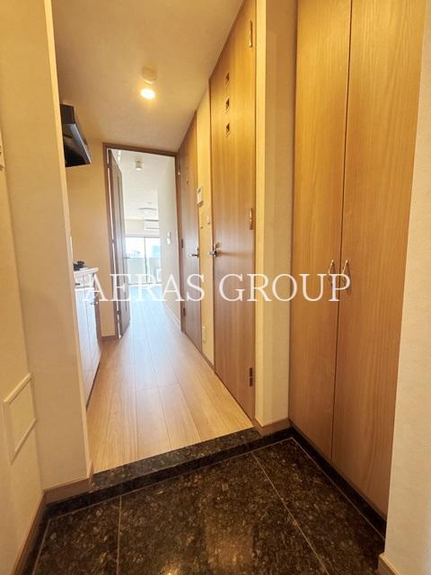 玄関　別部屋同仕様タイプ