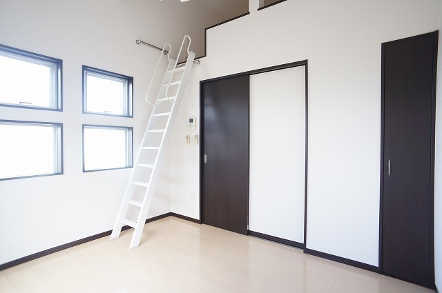 その他部屋・スペース　ロフト付き２面採光の角部屋