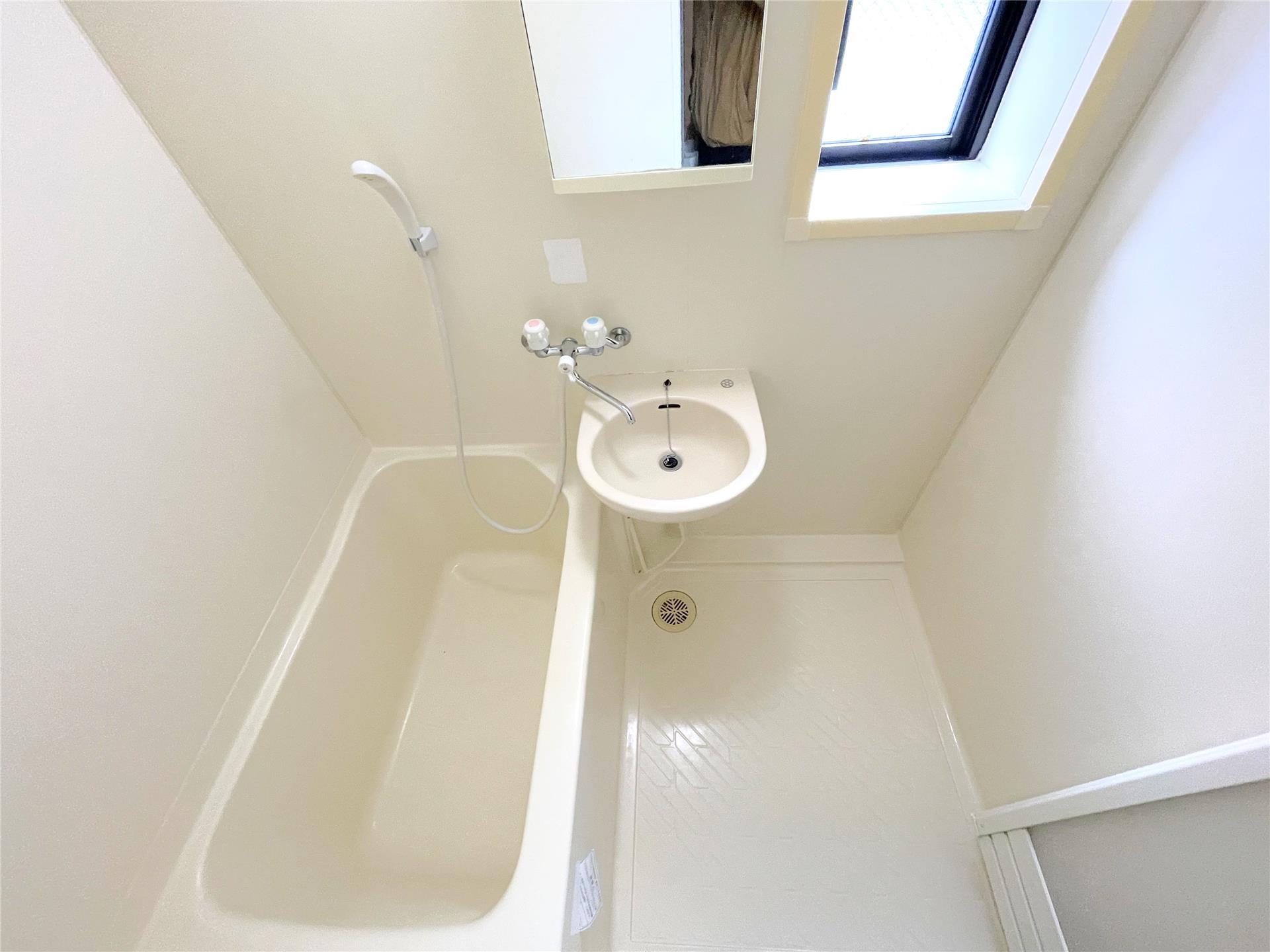 バス・シャワールーム　浴室