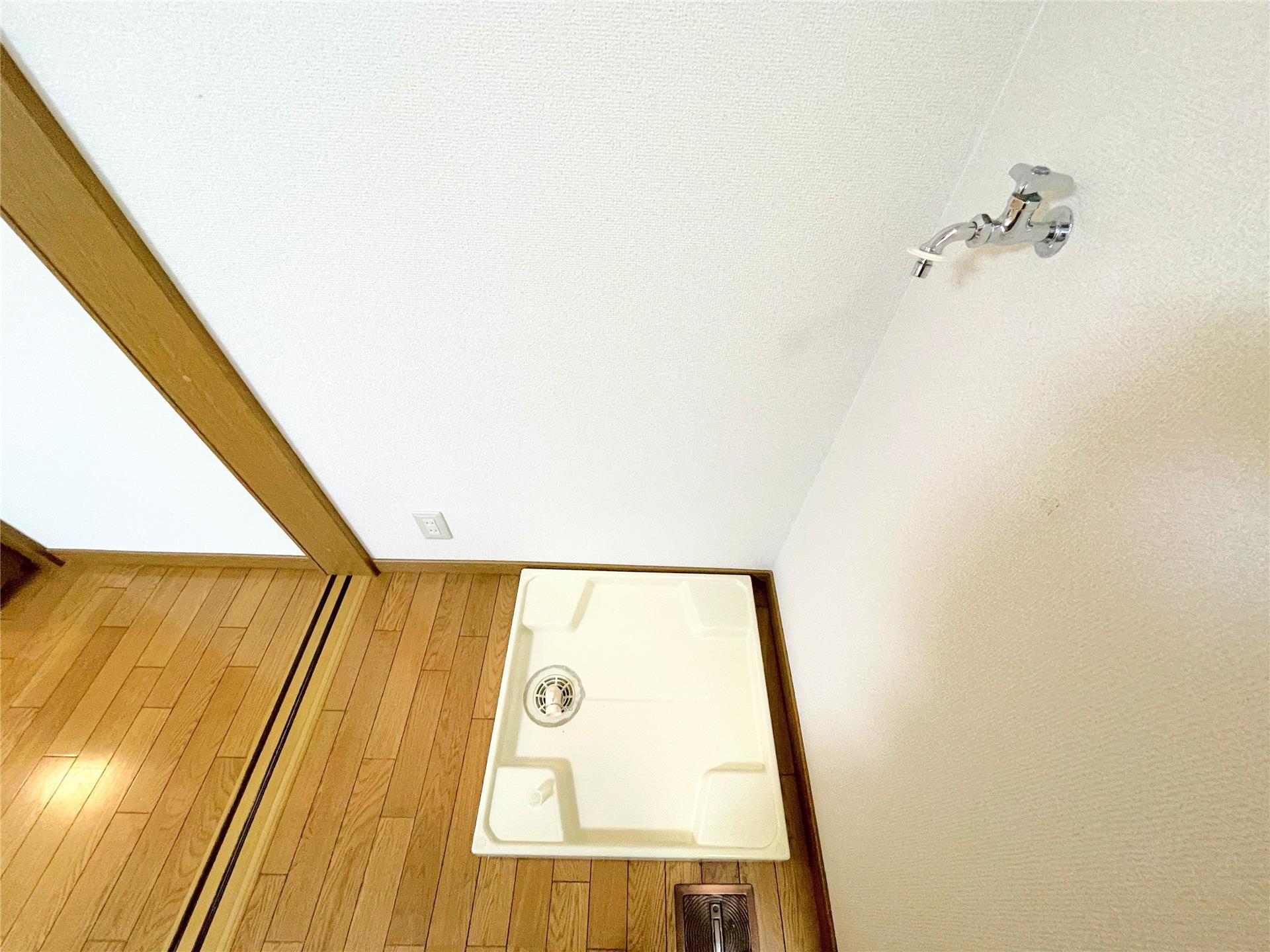 洗面設備　洗濯機置場